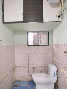 Common Bathroom One Image of 1000 Sq.ft 2.5 BHK Independent House for rent in HSR Layout Bengaluru for Rs. 32000