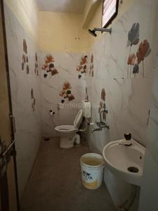 Bathroom Image of 2400 Sq.ft 3 BHK Villa for rent in Parvathapur Hyderabad for Rs. 16500