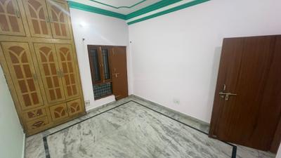 Bedroom Image of 3200 Sq.ft 3.5 BHK Independent House for rent in UPAVP Vrindavan Yojna, Roberts Lines Lucknow for Rs. 25000