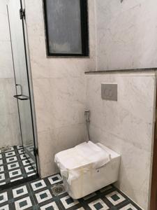 Common Bathroom Image of 1180 Sq.ft 2 BHK Builder Floor for rent in Mittal Cosmos Executive Apartment, Palam Vihar Gurgaon for Rs. 30000