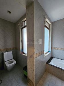 Bathroom Image of 1600 Sq.ft 2 BHK Apartment / Flat for rent in Panjim Goa for Rs. 90000