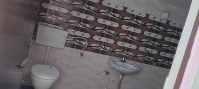 Bathroom Image of 1000 Sq.ft 2 BHK Apartment / Flat for rent in Rambag Colony Aligarh for Rs. 7000