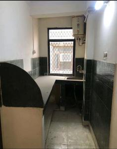Kitchen Image of 800 Sq.ft 3 BHK Builder Floor for rent in Chinar Apartment, Jamia Nagar New Delhi for Rs. 20000