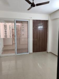 Bedroom Image of 935 Sq.ft 2 BHK Apartment / Flat for rent in Arihant Arden, Noida Extension Greater Noida for Rs. 17000