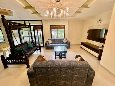 Hall Image of 1900 Sq.ft 3 BHK Apartment / Flat for sale in Race Course Vadodara for Rs. 15000000