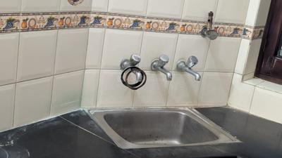 Kitchen Image of 1200 Sq.ft 2 BHK Builder Floor for rent in Choudhary Colony Karnal for Rs. 13000