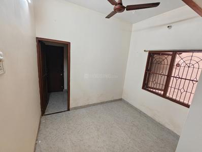 Bedroom Image of 1300 Sq.ft 3 BHK Independent House for rent in Valasaravakkam Chennai for Rs. 35000