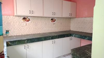 Kitchen Image of 1200 Sq.ft 2 BHK Builder Floor for rent in Sector 14 Gurgaon for Rs. 35000