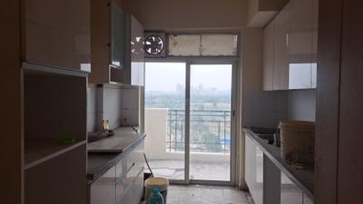 Kitchen Image of 2230 Sq.ft 4 BHK Apartment / Flat for sale in DLF Express Greens, Manesar Gurgaon for Rs. 16800000