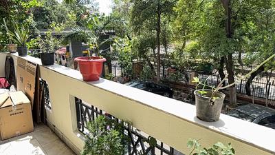 Living Room Image of 1450 Sq.ft 3 BHK Apartment / Flat for sale in Parsvnath Edens, Alpha II Greater Noida for Rs. 16000000