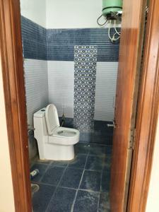 Bathroom Image of 1100 Sq.ft 2 BHK Apartment / Flat for rent in Jubilee Hills Hyderabad for Rs. 32003