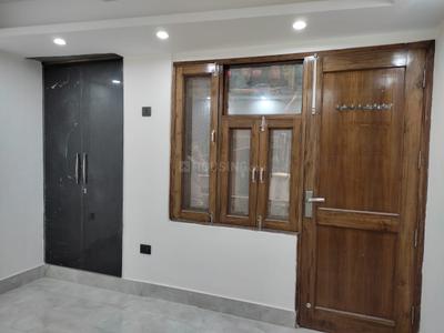Bedroom Image of 400 Sq.ft 1 RK Apartment / Flat for rent in Saket New Delhi for Rs. 12000