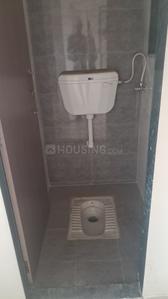 Bathroom Image of 300 Sq.ft 1 BHK Apartment / Flat for rent in Ghatkopar West Mumbai for Rs. 25000