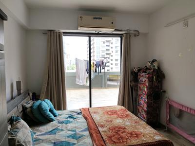 Bedroom Image of 2000 Sq.ft 2 BHK Apartment / Flat for sale in Satyamev Royal 3, Tragad Ahmedabad for Rs. 7900000