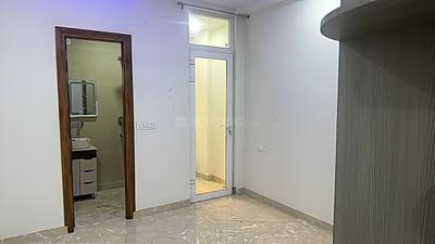 Bedroom Image of 1440 Sq.ft 3 BHK Builder Floor for sale in Rajouri Garden New Delhi for Rs. 24500000