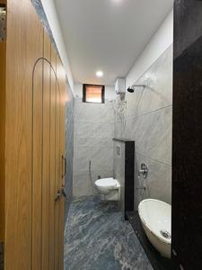 Bathroom Image of 950 Sq.ft 1 BHK Builder Floor for rent in Scheme 78 Indore for Rs. 19000