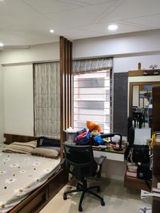 Bedroom Image of 1850 Sq.ft 3 BHK Apartment / Flat for rent in Sola Ahmedabad for Rs. 60000