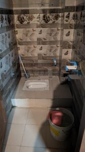 Bathroom Image of 650 Sq.ft 2 BHK Independent House for rent in Sector 81 Noida for Rs. 17500