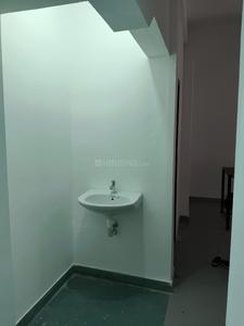 Bathroom Image of 800 Sq.ft 2 BHK Apartment / Flat for rent in Mattannur Kannur for Rs. 13000