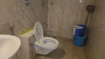 GR Heights Bathroom Two 3