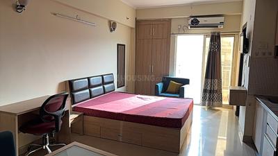 Bedroom Image of 450 Sq.ft 1 BHK Apartment / Flat for rent in Supertech Ecociti, Sector 137 Noida for Rs. 19500