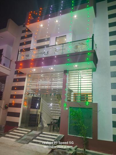 Humayun Nagar Building 1