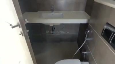 Bathroom Image of 800 Sq.ft 2 BHK Apartment / Flat for sale in Rustomjee Erika, Bandra East Mumbai for Rs. 33000000