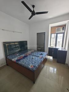 Bedroom Image of 950 Sq.ft 2 BHK Apartment / Flat for rent in Escon Primera Phase 1, PR7 Airport Road Zirakpur for Rs. 40000