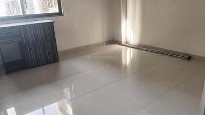 Bedroom Image of 990 Sq.ft 2 BHK Apartment / Flat for rent in Tathya Somya, Sarkhej Ahmedabad for Rs. 18000