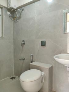 Common Bathroom Image of 800 Sq.ft 3 BHK Apartment / Flat for rent in Swastik Platinum, Vikhroli East Mumbai for Rs. 72000
