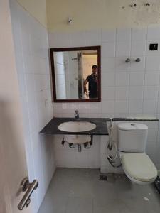 Bathroom Image of 1768 Sq.ft 3 BHK Apartment / Flat for sale in Unitech Horizon, Sector PI Greater Noida for Rs. 12500000