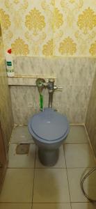 Bathroom Image of 750 Sq.ft 2 BHK Apartment / Flat for sale in Thane West Thane for Rs. 12000000