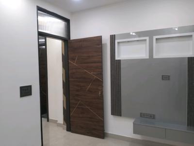 Bedroom Image of 1050 Sq.ft 3 BHK Apartment / Flat for sale in Shalimar Bagh New Delhi for Rs. 16500000