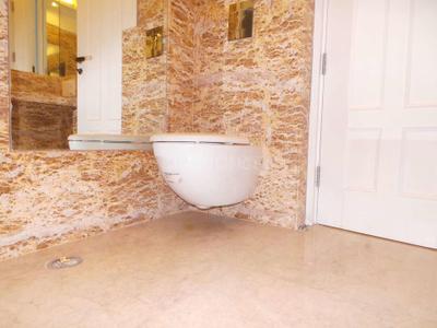Bathroom Image of 1800 Sq.ft 3 BHK Builder Floor for rent in Sarvapriya Vihar New Delhi for Rs. 95000