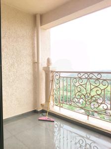 Living Room Image of 1115 Sq.ft 2 BHK Apartment / Flat for sale in Tharwani Majestic Towers Phase I, Kalyan West Kalyan for Rs. 9900000