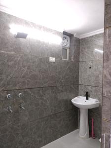 Common Bathroom Image of 1500 Sq.ft 3 BHK Apartment / Flat for sale in Golden Heights Apartments, Sector 12 Dwarka New Delhi for Rs. 25500000