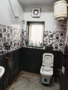 Bathroom Image of 400 Sq.ft 1 BHK Studio for rent in DLF Capital Green III, Karampura New Delhi for Rs. 26000