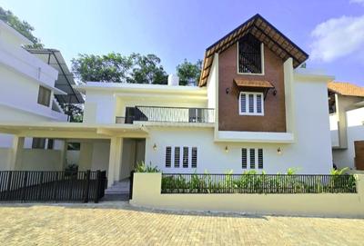 Image of 2500 Sq.ft 4 BHK Independent House for sale in Kizhakkambalam, Kochi for Rs. 11500000