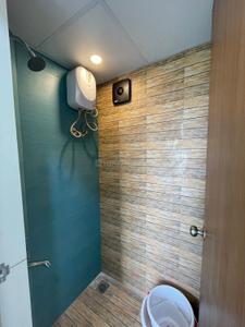 Bathroom Image of 450 Sq.ft 1 BHK Apartment / Flat for rent in Lodha Crown, Thane West Thane for Rs. 24000