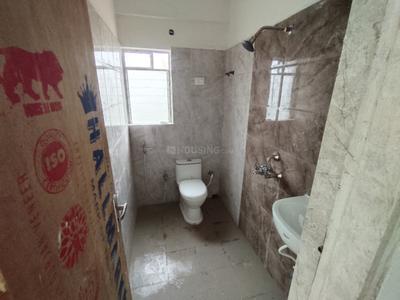 Bathroom Image of 811 Sq.ft 3 BHK Apartment / Flat for sale in Loharuka Freshia, Rajarhat Kolkata for Rs. 7500000