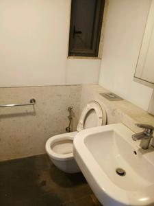 Common Bathroom Image of 1020 Sq.ft 2 BHK Apartment / Flat for sale in Sea Lord, Cuffe Parade Mumbai for Rs. 57500000
