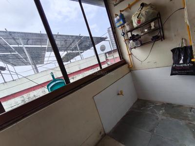 Balcony Image of 900 Sq.ft 2 BHK Apartment / Flat for rent in Manjalpur Vadodara for Rs. 17000