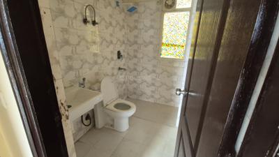 Image of 1100 Sq.ft 2.5 BHK Apartment / Flat for rent in Sethi Max Royal, Sector 76, Noida for Rs. 28500