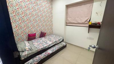 Bedroom Image of 730 Sq.ft 1.5 BHK Builder Floor for rent in Amanora Future Towers, Hadapsar Pune for Rs. 40000