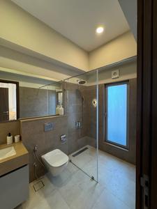 Bathroom Image of 3000 Sq.ft 4 BHK Apartment / Flat for sale in Piramal Aranya, Byculla Mumbai for Rs. 175000000