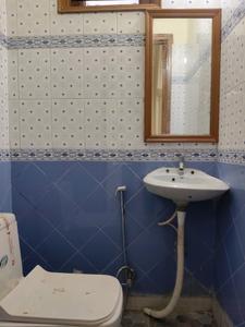 Common Bathroom One Image of 1935 Sq.ft 3 BHK Builder Floor for sale in DLF Phase 2, Sarhol Gurgaon for Rs. 26000000