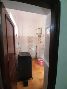 Bathroom Image of 1600 Sq.ft 2 BHK Builder Floor for rent in Jakhan Dehradun for Rs. 18000