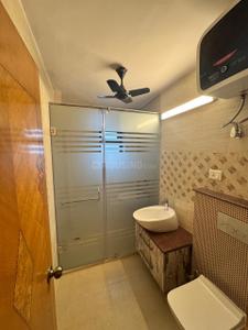 Bathroom Image of 1700 Sq.ft 3 BHK Apartment / Flat for rent in Om Satyam Apartment, Sector 4 Dwarka New Delhi for Rs. 60000