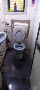 Bathroom Image of 600 Sq.ft 1 BHK Apartment / Flat for rent in Dharamveer Nagar Thane for Rs. 27000