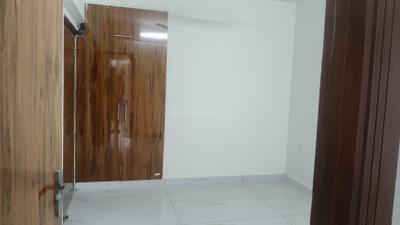 Bedroom Image of 2100 Sq.ft 4 BHK Apartment / Flat for rent in Rudra Apartment, Sector 6 Dwarka New Delhi for Rs. 55000